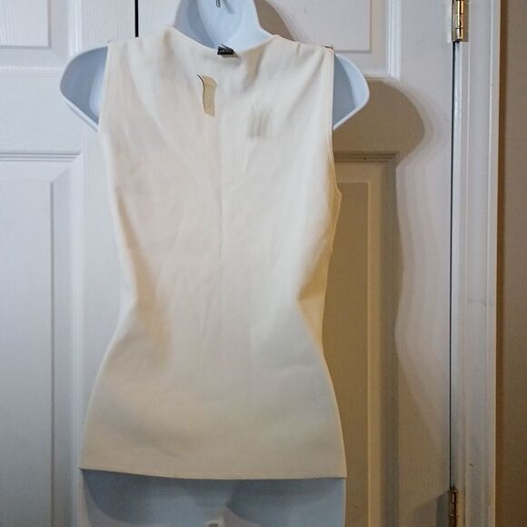 Michelle Antonelli  cream color sleeveless light weight sweater  Sz S NWT - Picture 4 of 5
